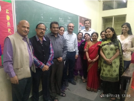 Deepak Kapoor - Eminent astrologer in India for property astrology consultation with fellow teachers and students