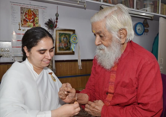 KN Rao - Famous Indian astrologer with a student