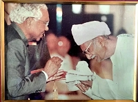 Late Pandit Kalyan Dutt Sharma receiving honour from Ex President of India, late R.K.Narayanan